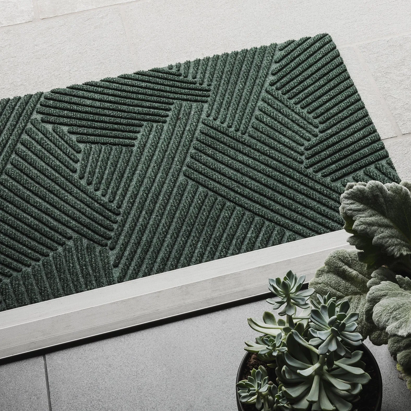 Stra Outdoor Entrance Mat